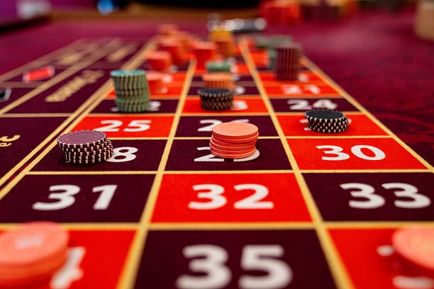 Live Blackjack dealer table broadcast